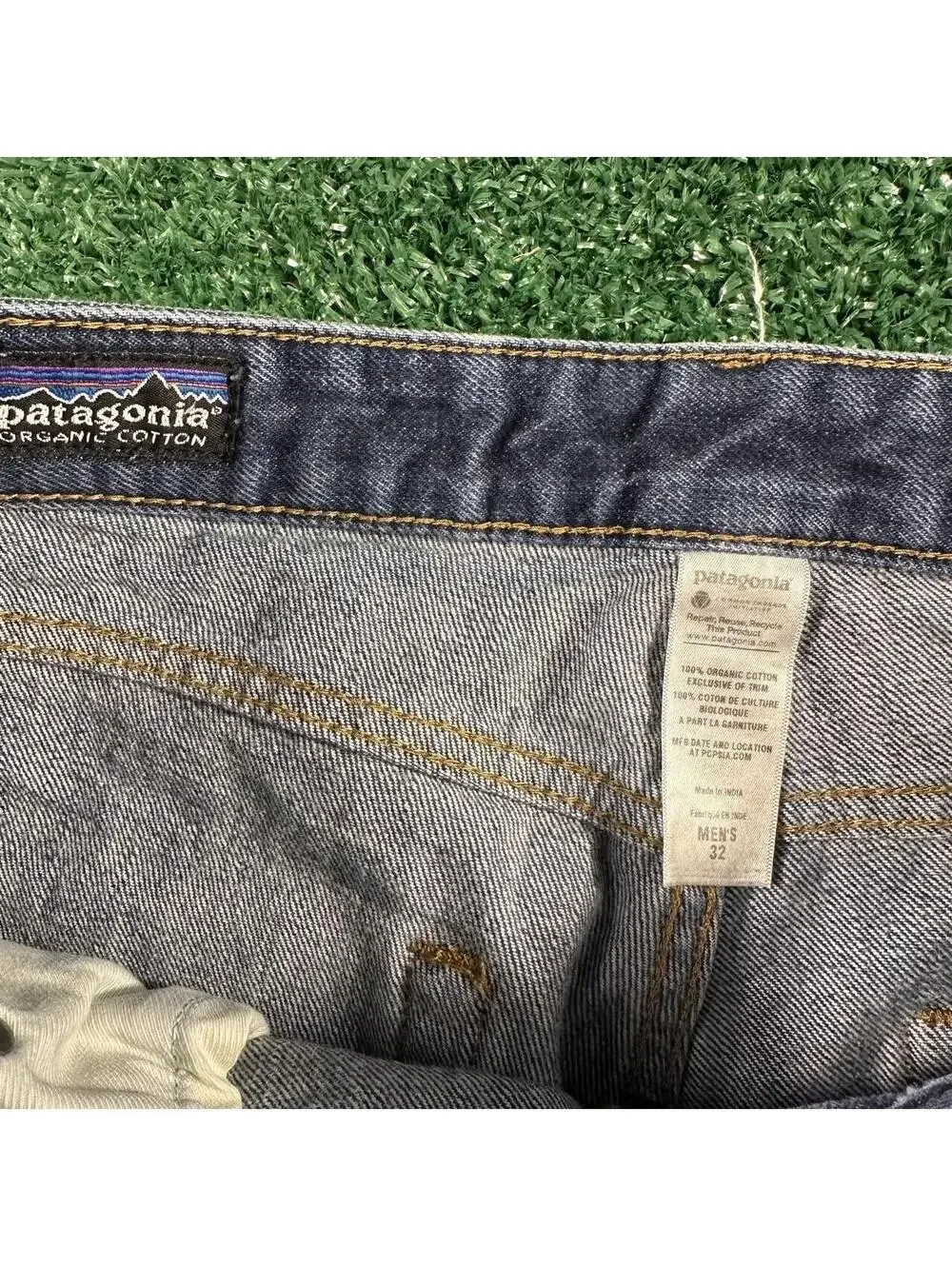 Patagonia dark blue distressed denim jeans hiking outdoors grunge size 32x32